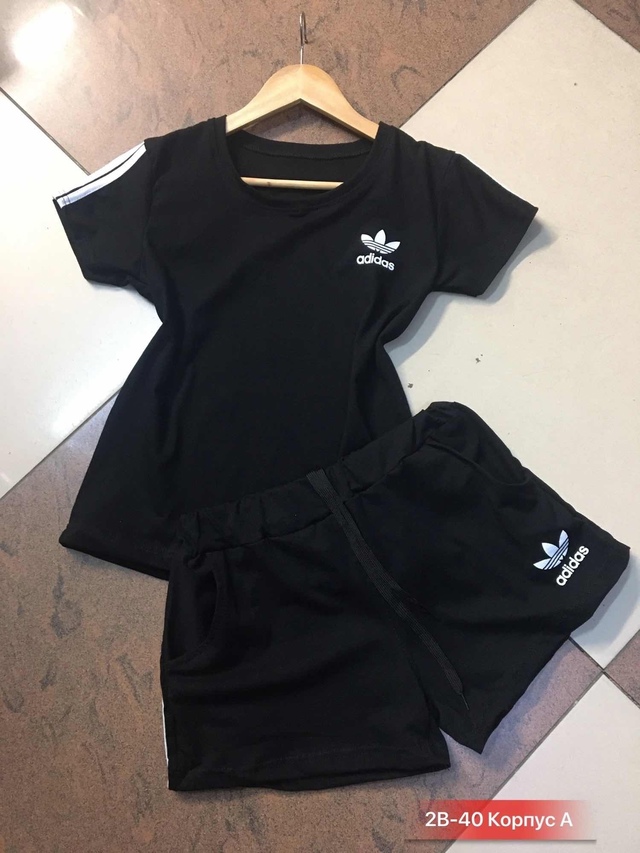 Спортивный костюм 22946534