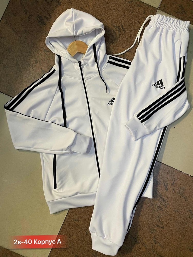 Спортивный костюм 22946211