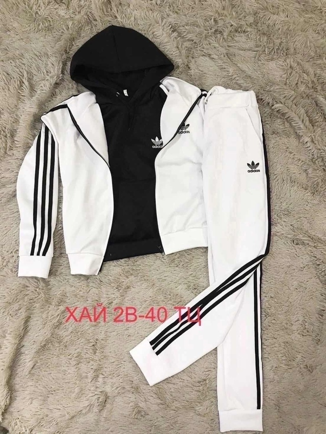 Спортивный костюм 22946165