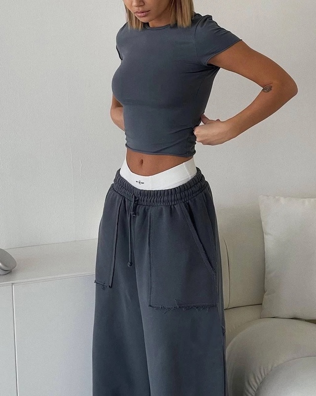 Спортивный костюм 22955397