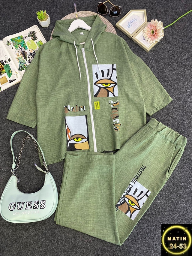 Спортивный костюм 22956201