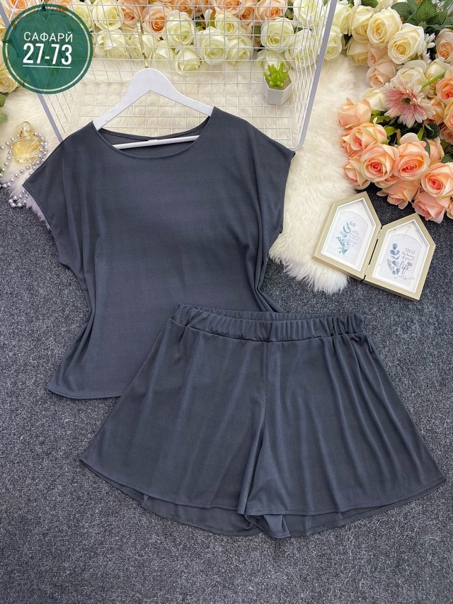 Спортивный костюм 22961912