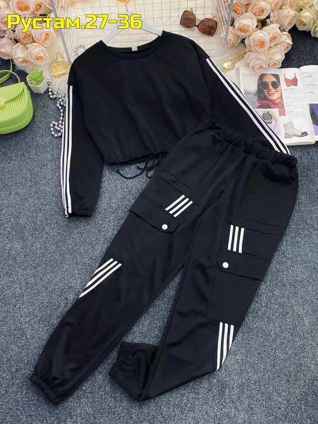 Спортивный костюм 22964495