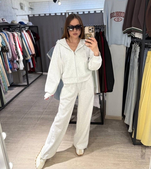 Спортивный костюм 22963613