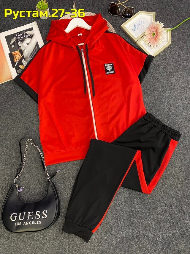 Спортивный костюм 22964491