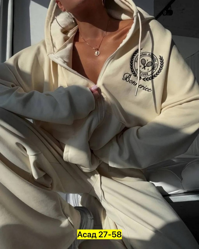 Спортивный костюм 22965325