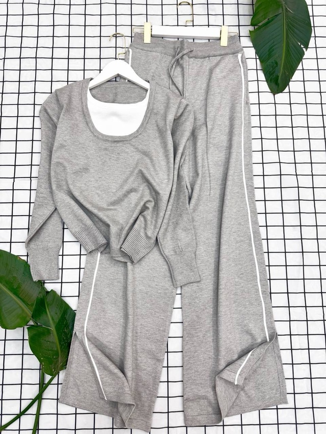 Спортивный костюм 22965240