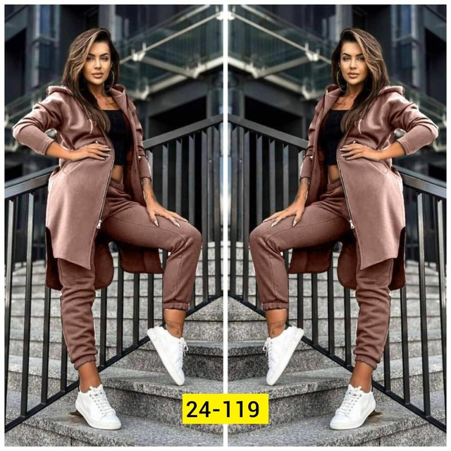 Спортивный костюм 22968840