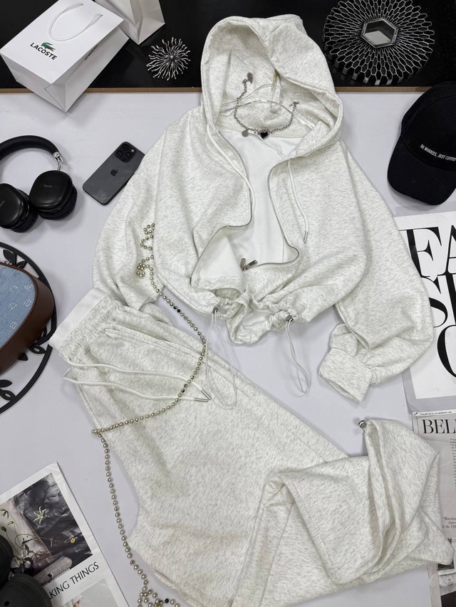 Спортивный костюм 22973491