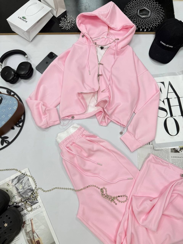 Спортивный костюм 22973491