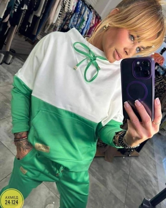 Спортивный костюм 22976699