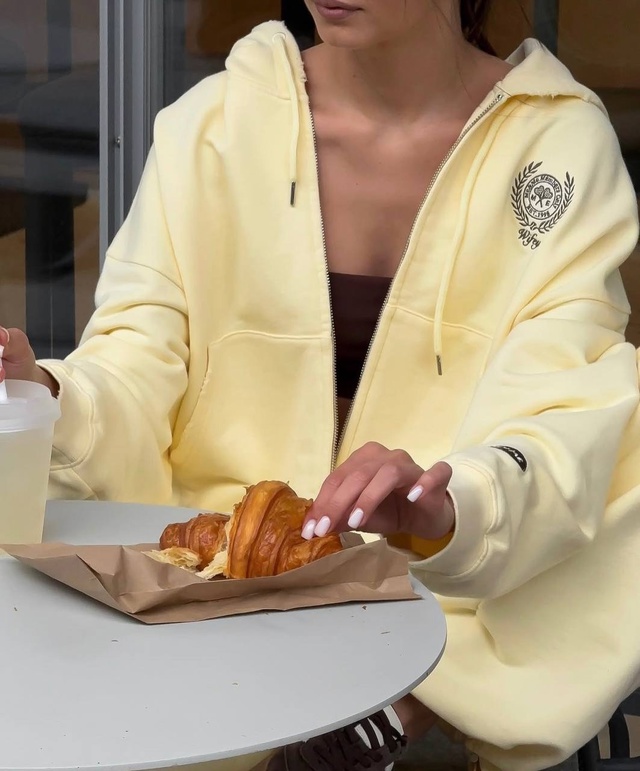 Спортивный костюм 22977193