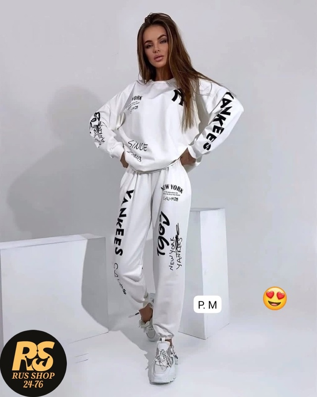 Спортивный костюм 22977545