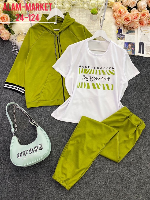 Спортивный костюм 22979127