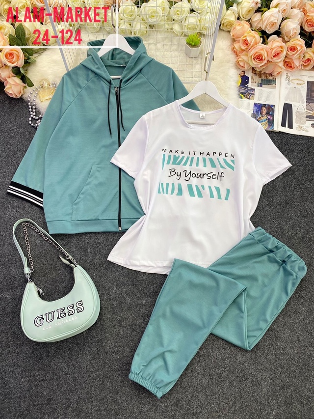 Спортивный костюм 22979127