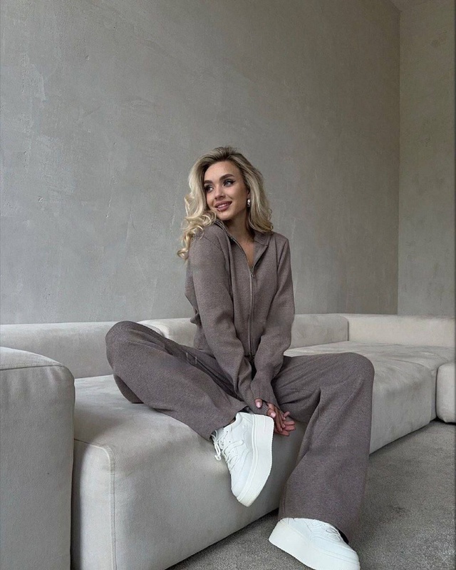 Спортивный костюм 22979980