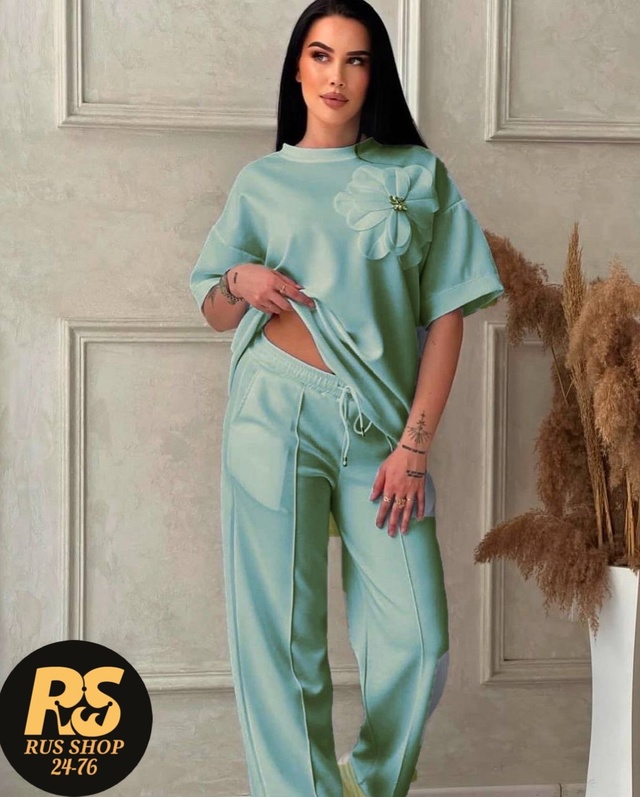 Спортивный костюм 22979676