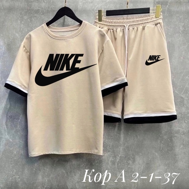 Спортивный костюм 22979884