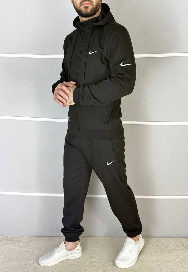 Спортивный костюм 22981463