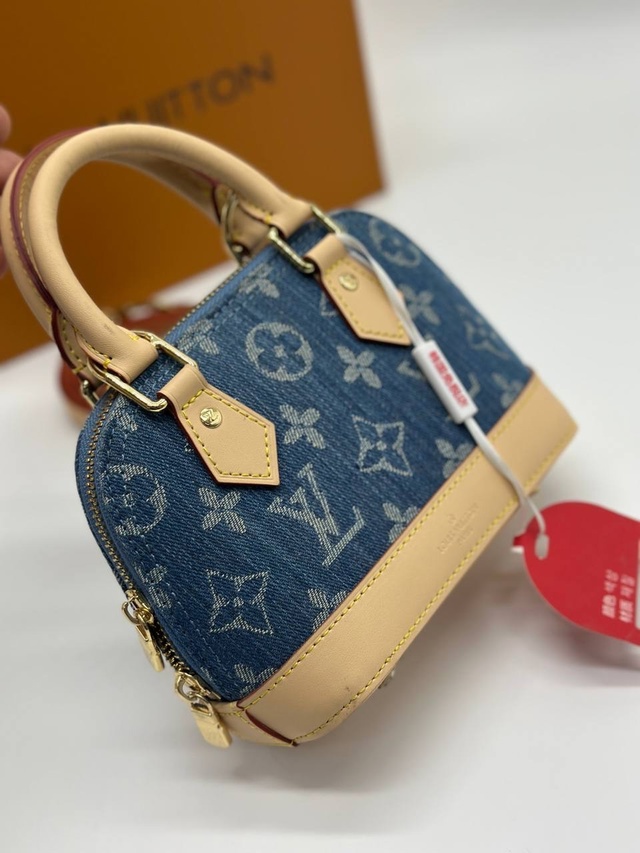 Джинсы 22982318