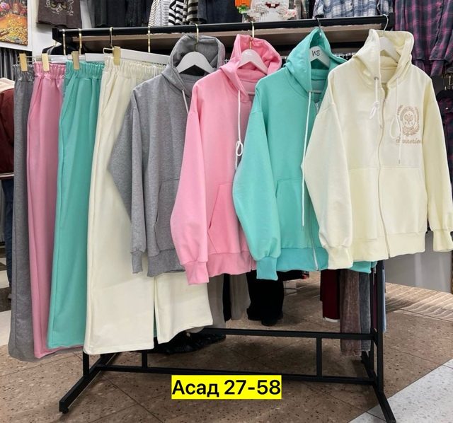 Спортивный костюм 22981631