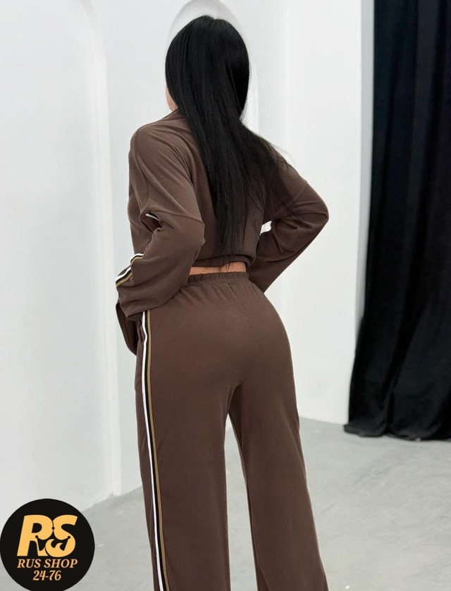 Спортивный костюм 22985085