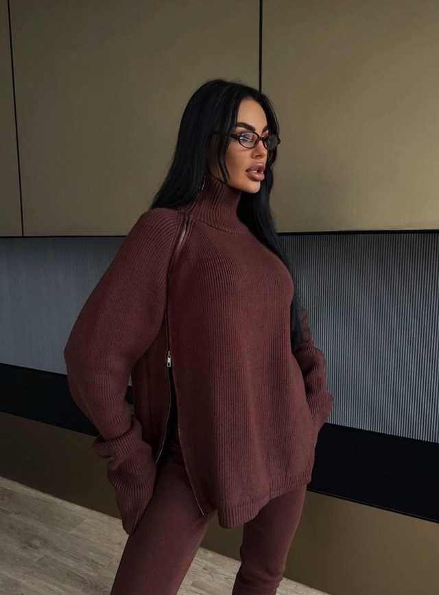 Спортивный костюм 22988388