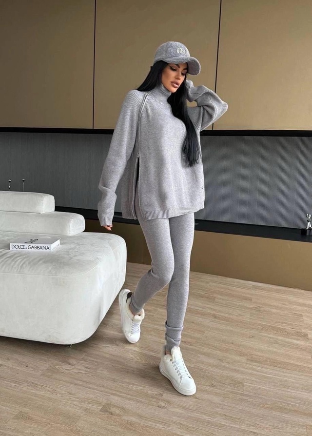 Спортивный костюм 22988388