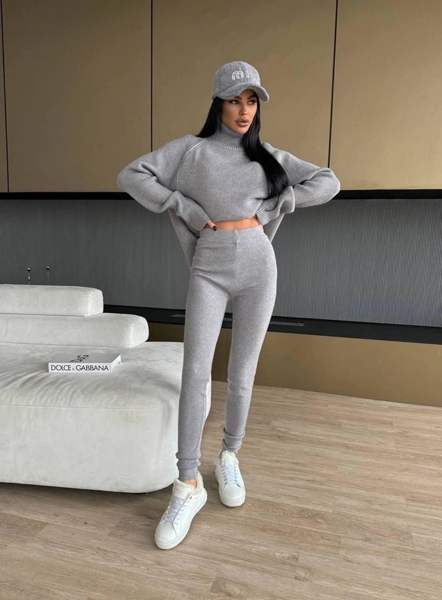 Спортивный костюм 22988388