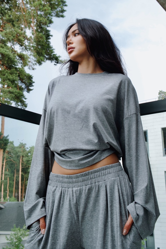 Спортивный костюм 22988371