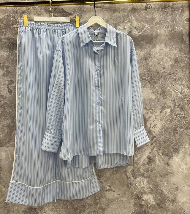 Костюм 22995044