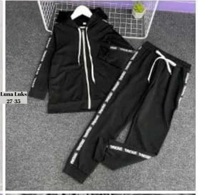 Спортивный костюм 22997504