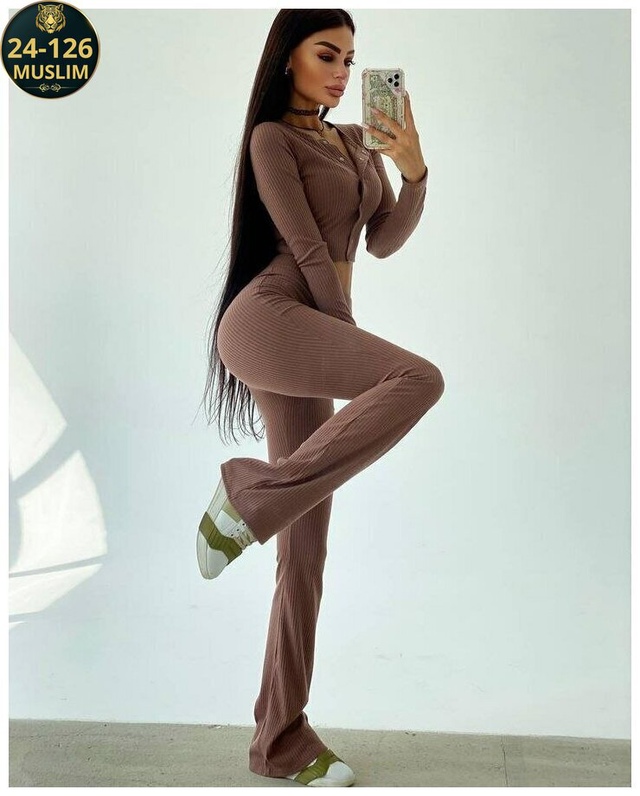 Спортивный костюм 22997699