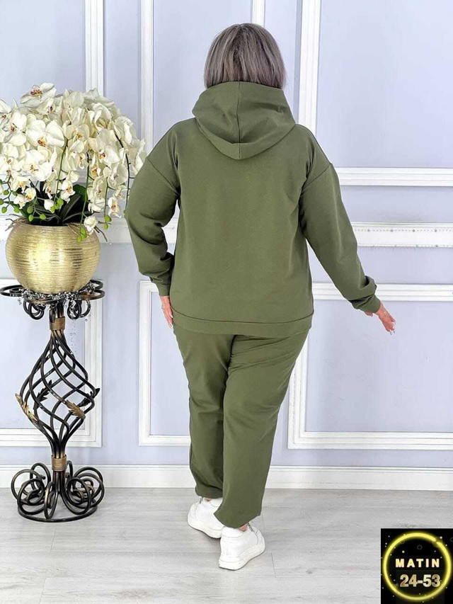 Спортивный костюм 22996614