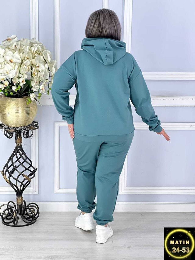 Спортивный костюм 22996614