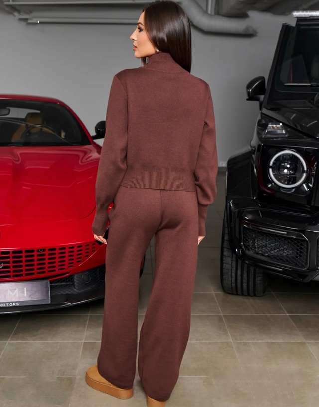 Спортивный костюм 22997321