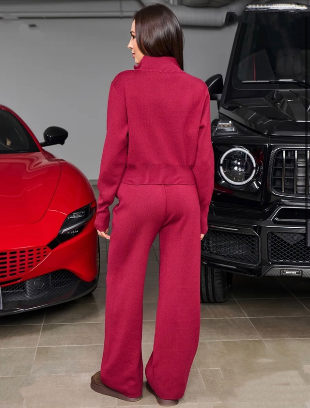 Спортивный костюм 22997321