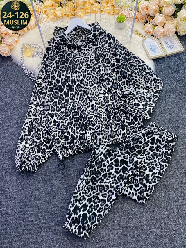 Спортивный костюм 22999625