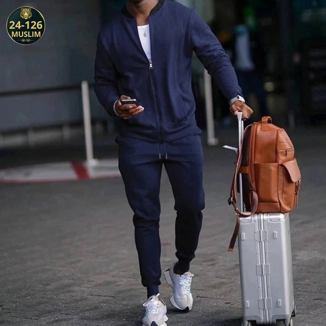 Спортивный костюм 23007419