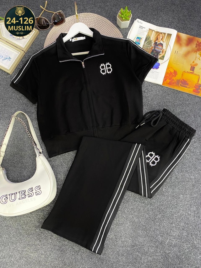 Спортивный костюм 23007677