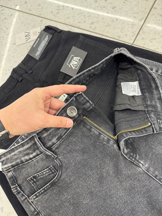 Джинсы 23010129