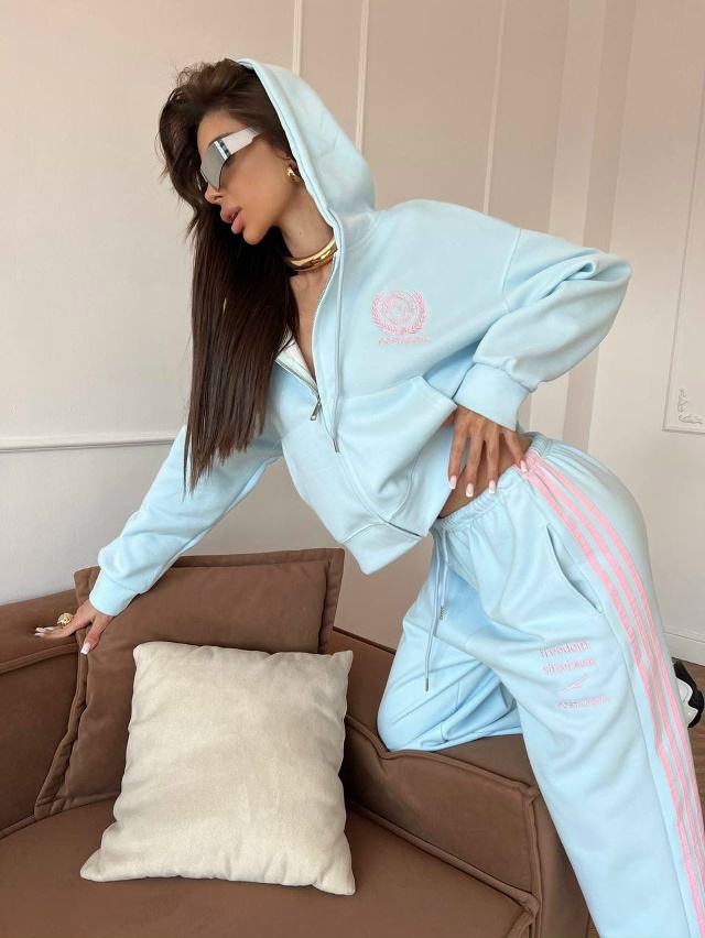 Костюм 23014478