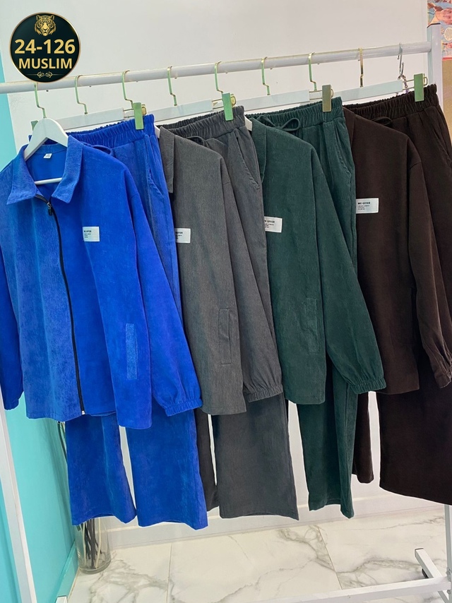 Спортивный костюм 23015280