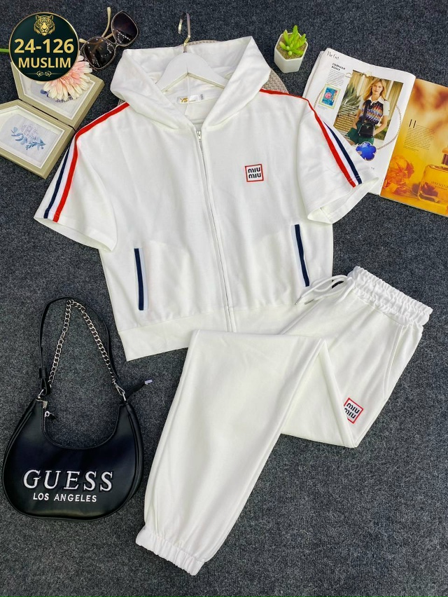 Спортивный костюм 23020843