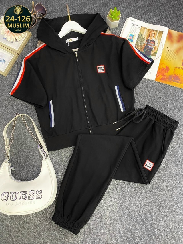 Спортивный костюм 23020843