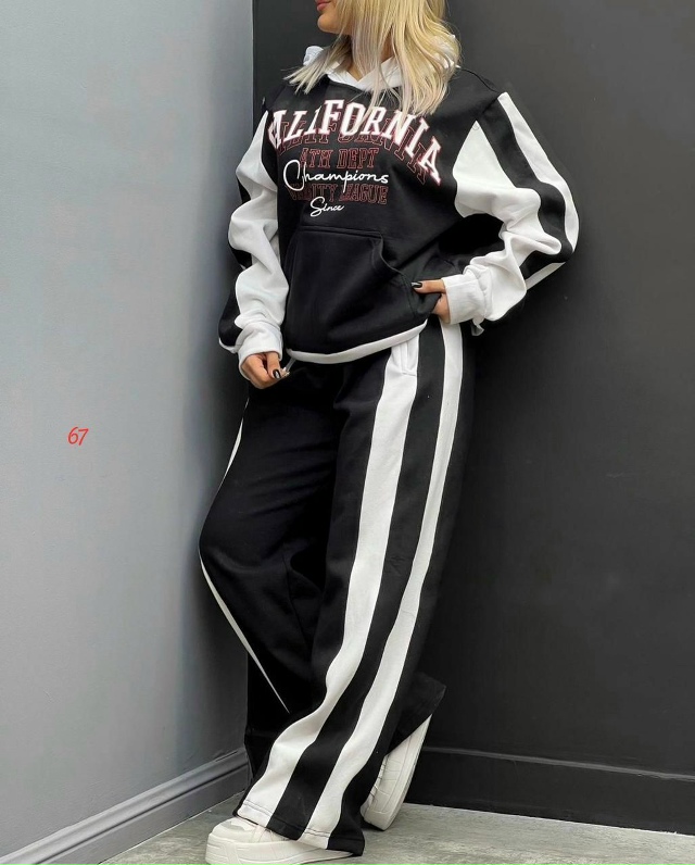 Спортивный костюм 23025164