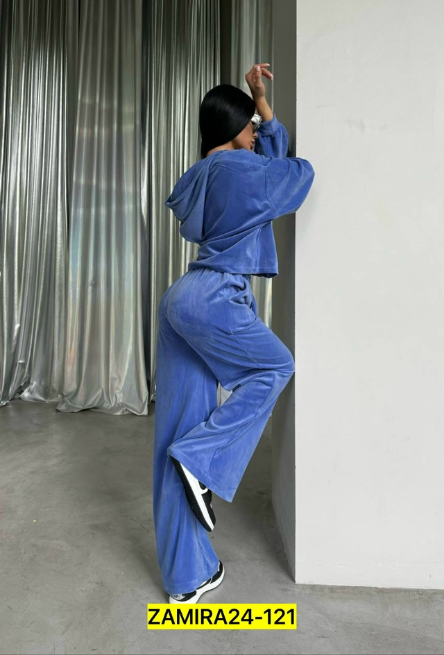 Спортивный костюм 23025303