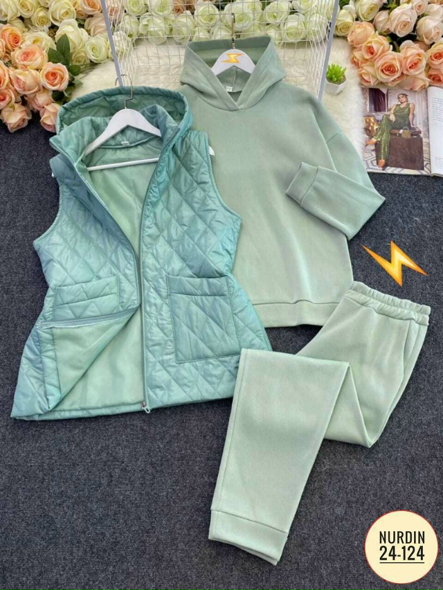 Спортивный костюм 23027875