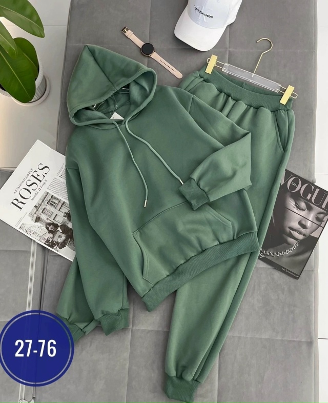 Спортивный костюм 23040856