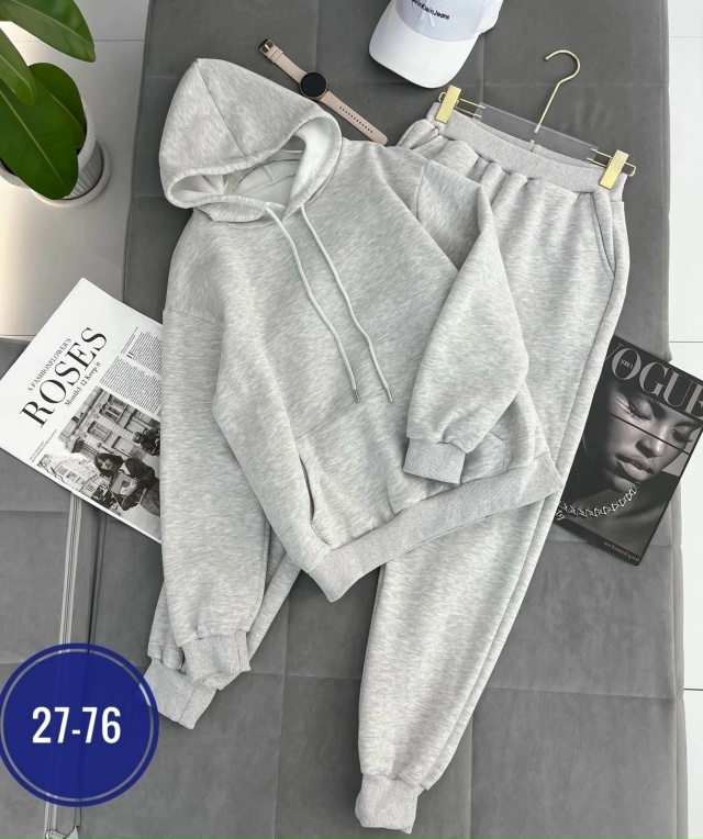 Спортивный костюм 23040856